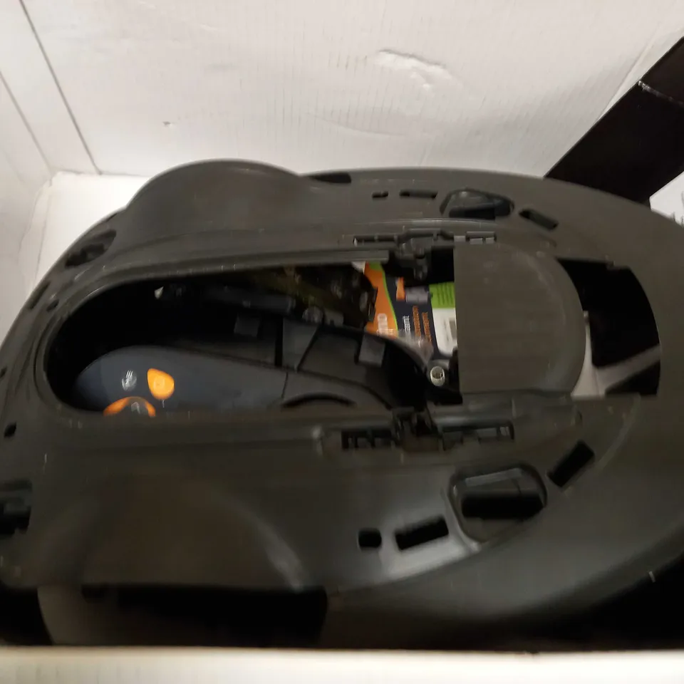 FLYMO EASILIFE 800 ROBOTIC LAWN MOWER