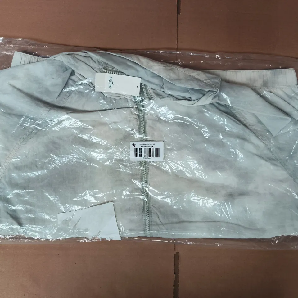 BAGGED HOLLISTER MEN'S CAMO ZIP-UP WINDBREAKER JACKET SIZE XL
