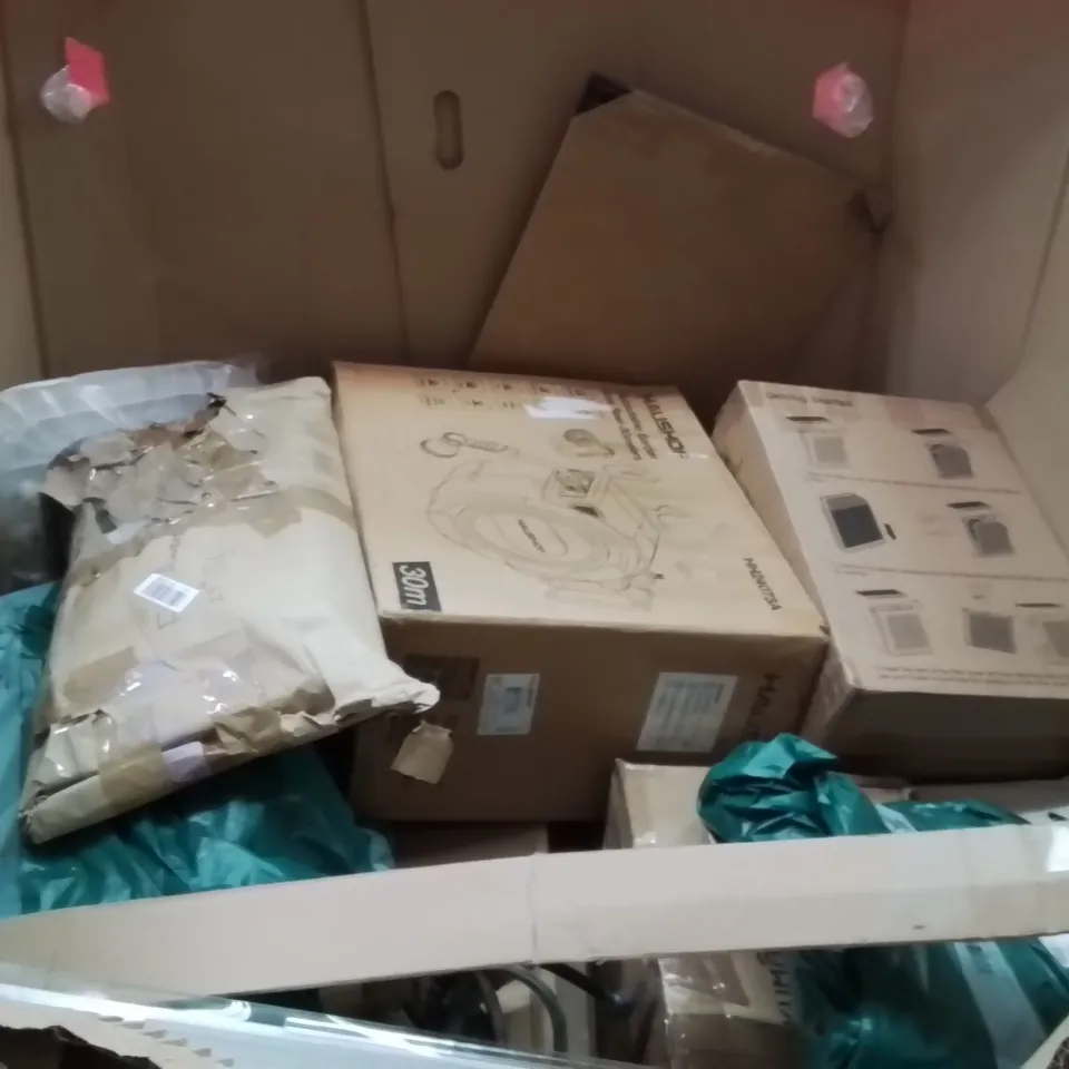 PALLET OF ASSORTED HOUSEHOLD GOODS AND PRODUCTS TO INCLUDE;STORAGE RACK,PRAM,AIR COOLER 