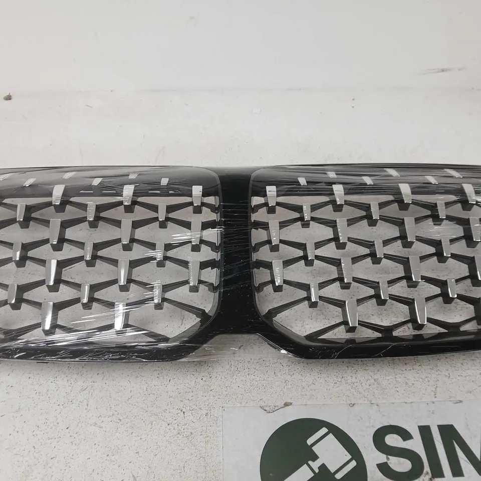 BMW FRONT BUMPER GRILL - MODEL UNSPECIFIED 