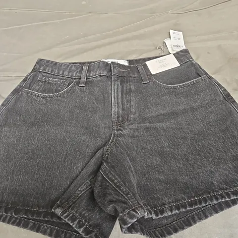 HOLLISTER 5" RELAXED SHORTS SIZE W28