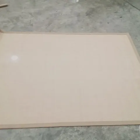 QUALITY DESIGNER AREA RUG - APPROXIMATELY 220X160CM