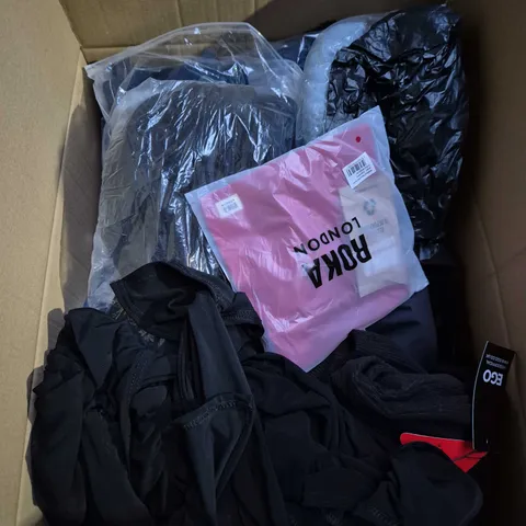 LARGE BOX OF APPROXIMATELY 25 ASSORTED CLOTHING ITEMS IN VARIOUS COLOURS, STYLES AND SIZES - COLLECTION ONLY