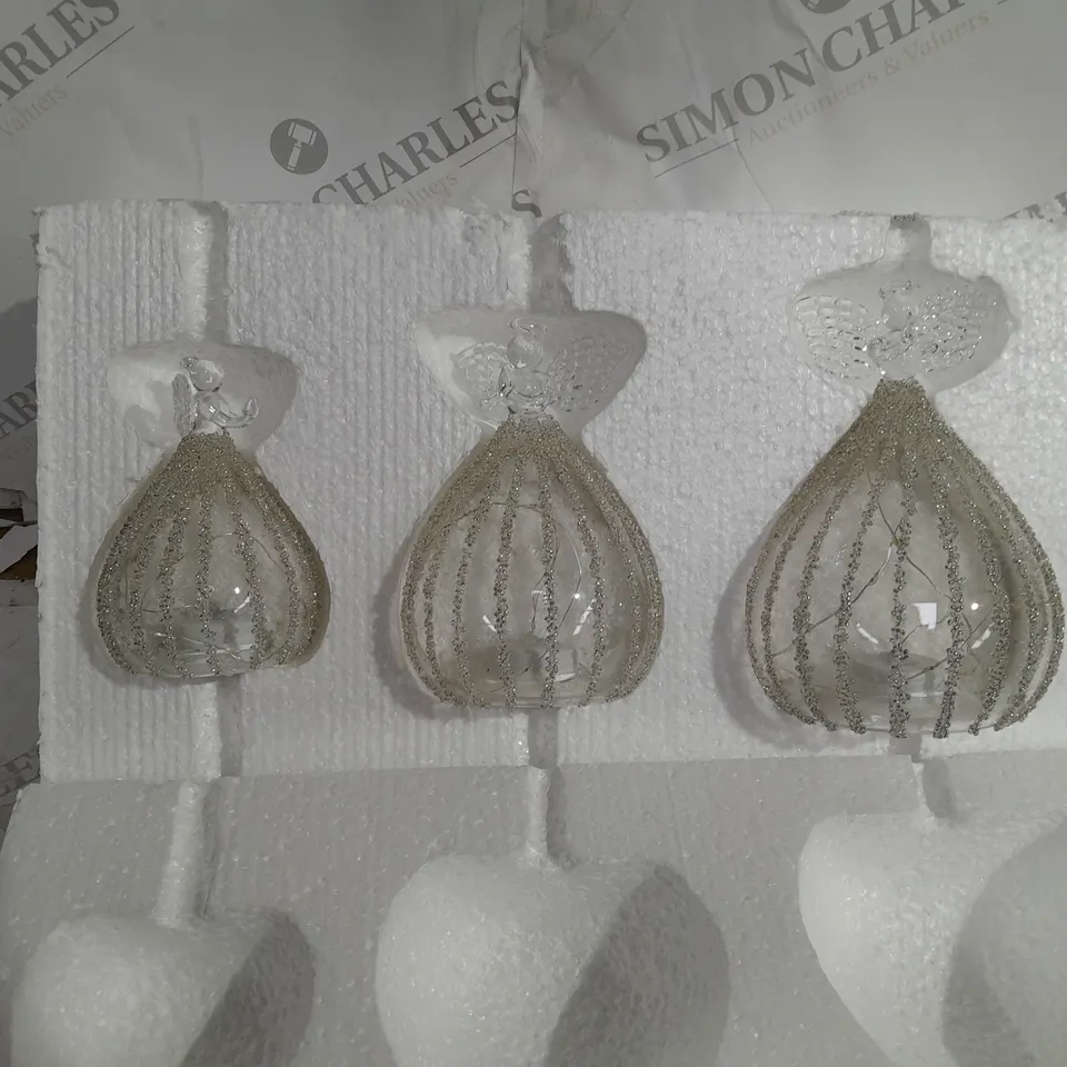 JULIEN MACDONALD SET 3 PRELIT GLASS ANGELS 