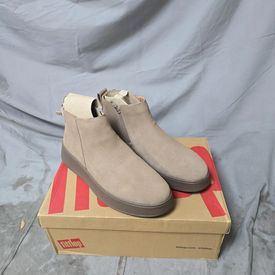 FITFLOP WOMEN'S TAUPE SUEDE ANKLE BOOTS WITH SIDE ZIP, UK 7