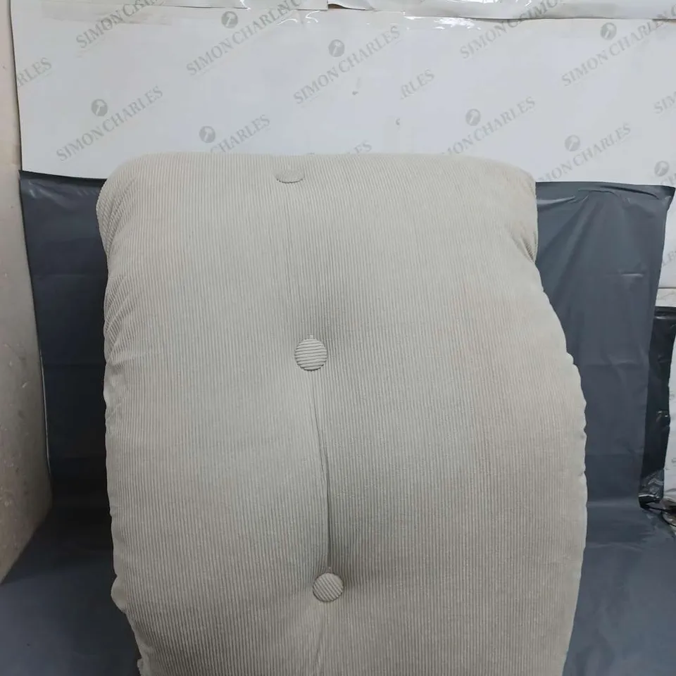 THICK SEATING CUSHION APPROXIMATELY 140CM X 50CM 