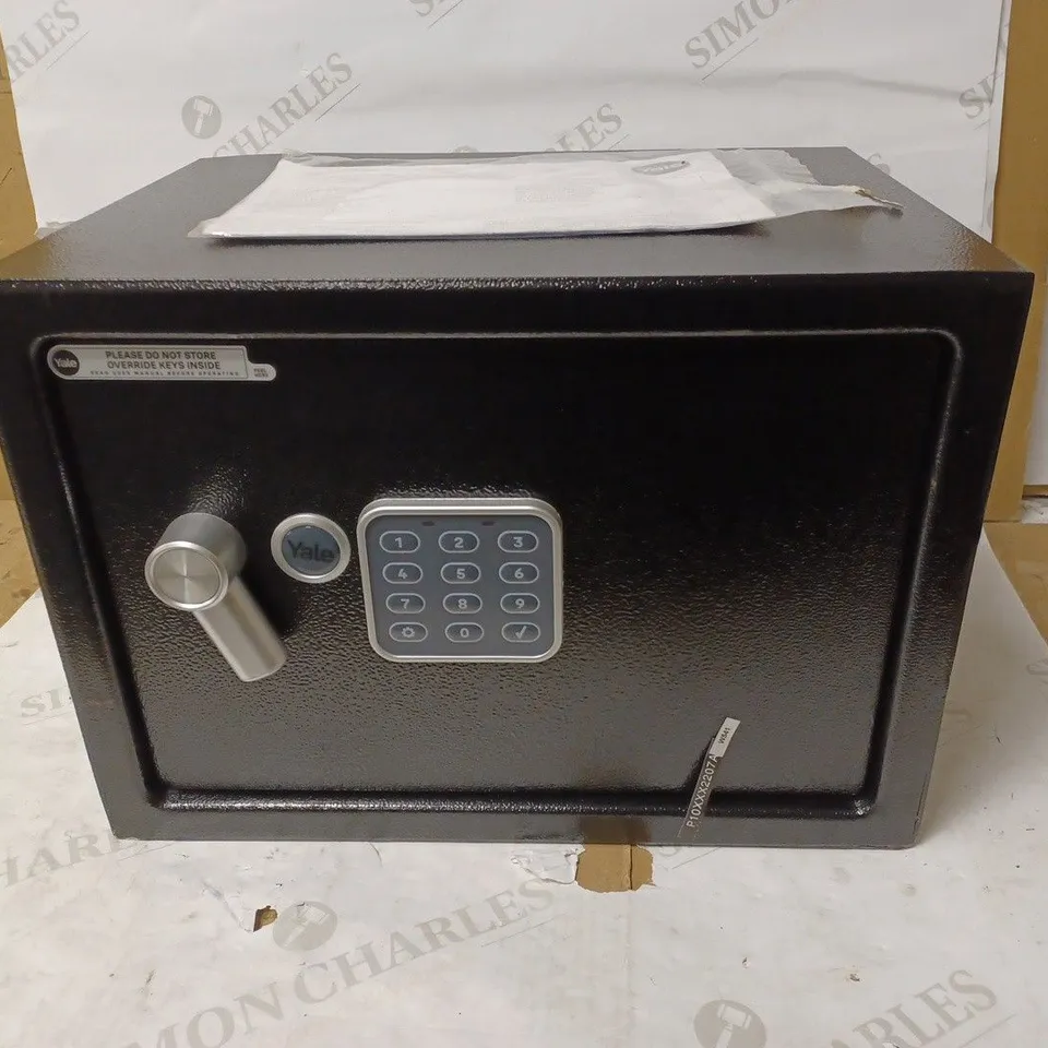 YALE ELECTRONIC SAFE MEDIUM 