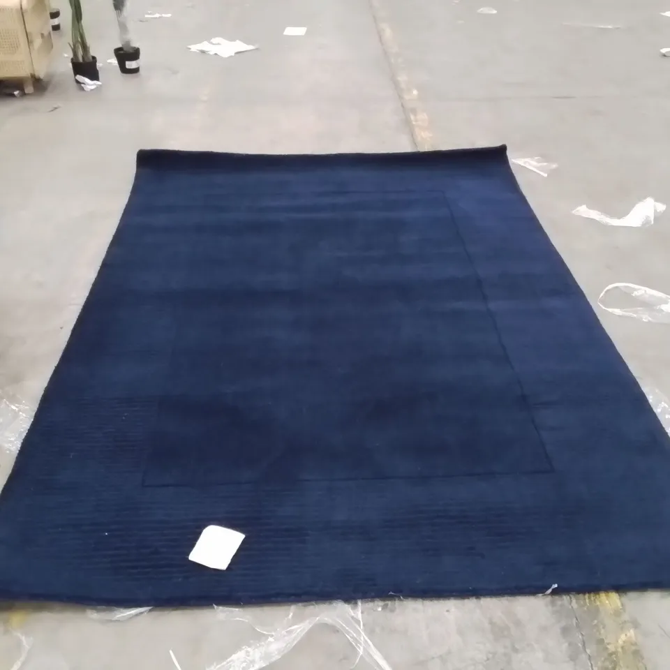 QUALITY DESIGNER AREA RUG - APPROXIMATELY 240X160CM