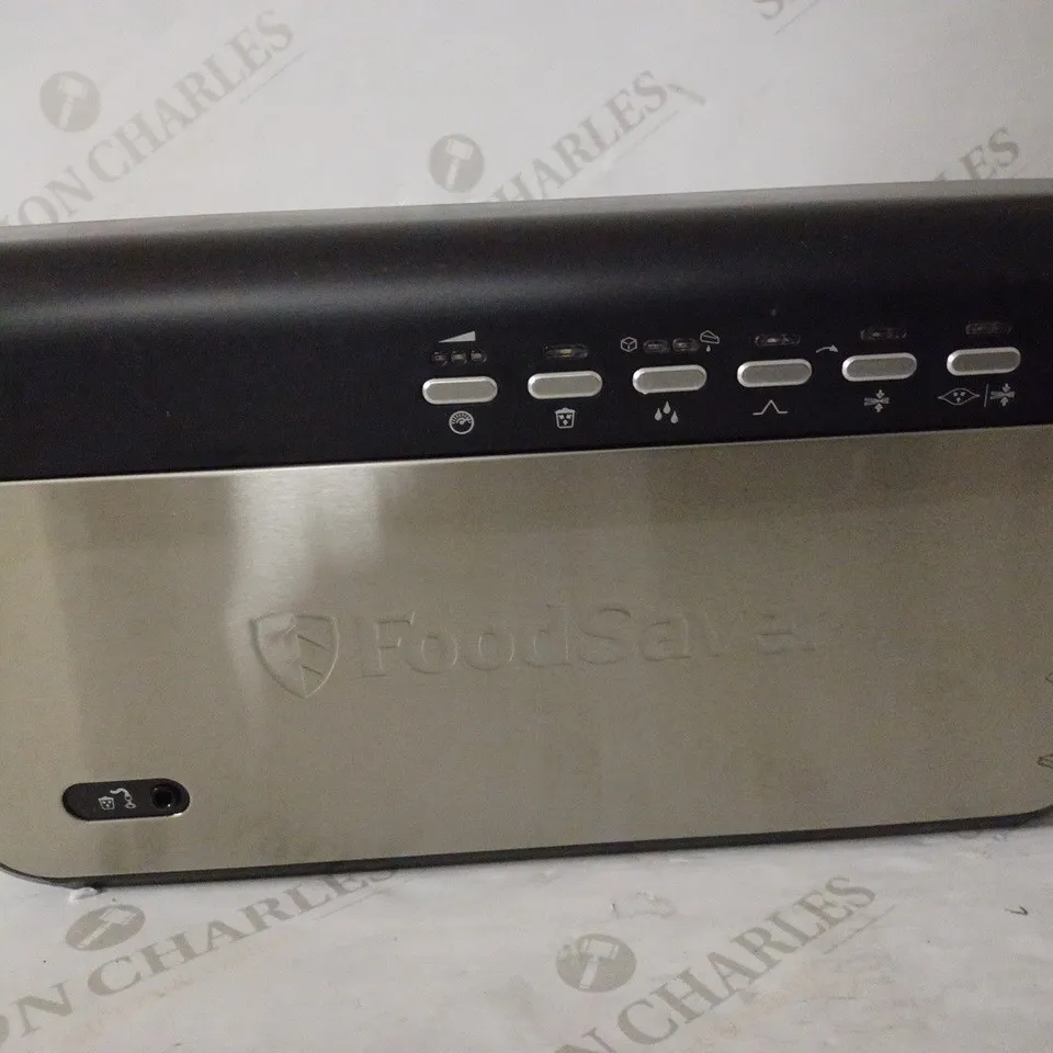 FOOD SAVER FFS005 VACUUM SEALER