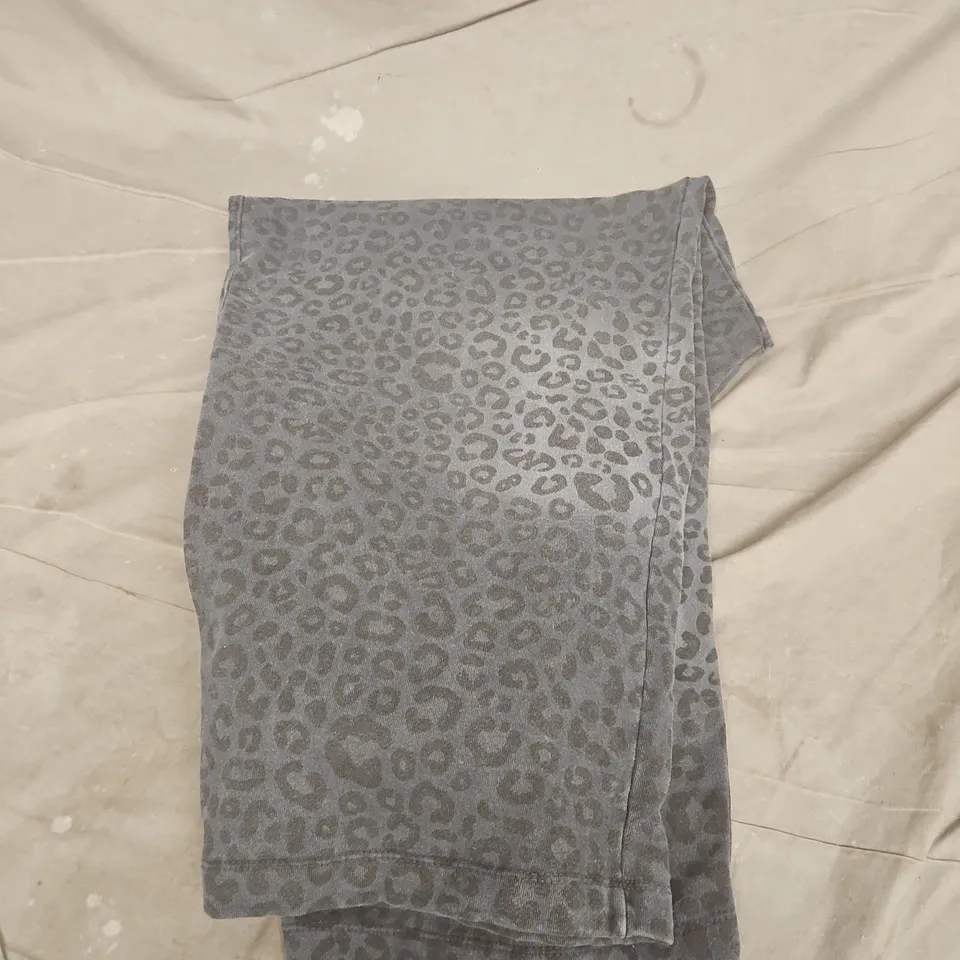 BERSHKA WOMEN’S LEOPARD PRINT JOGGERS – GREY, UK 12