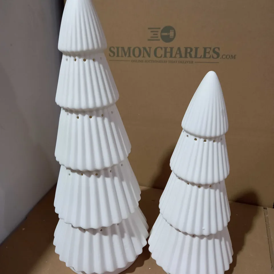 K BY KELLY HOPPEN SET OF 2 LARGE CERAMIC LIGHT UP ORNAMENTS