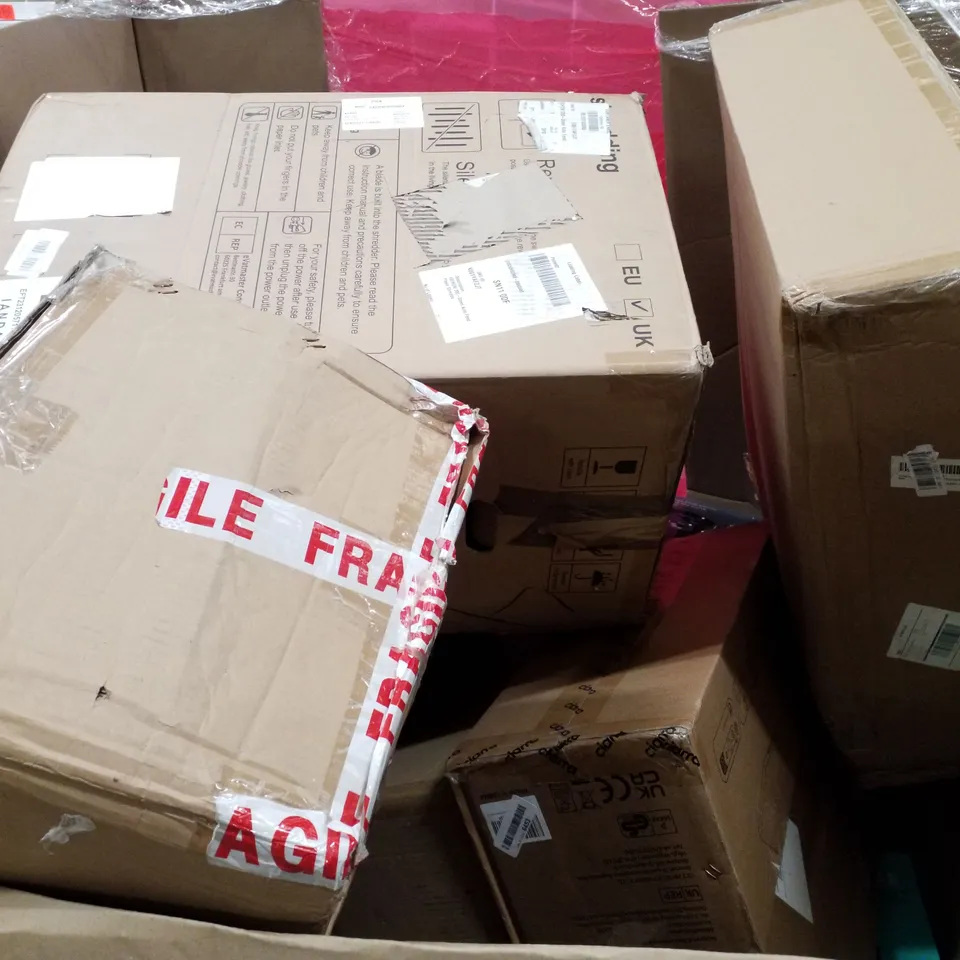PALLET OF ASSORTED PRODUCTS INCLUDING FOOT BOTTOM CURE MASSAGER, JUMBO 4 IN A ROW, LAPTOP BAG, LAPTOP BED TRAY, WOODEN KITCHEN PLAYSET