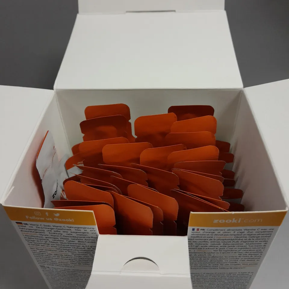 APPROXIMATELY 25 ZOOKI VITAMIN C CITRUS ORANGE SACHETS 