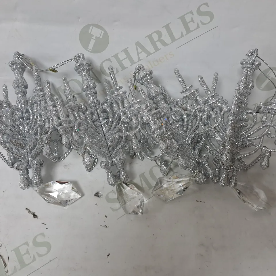 JULIEN MCDONALD SET OF 4 CHANDELIER DECORATION 