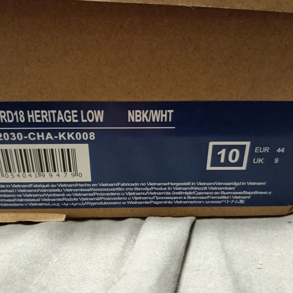 BOXED CHAMPION RD18 HERITAGE LOW TRAINERS – BLACK & WHITE, UK 9 (EU 44)