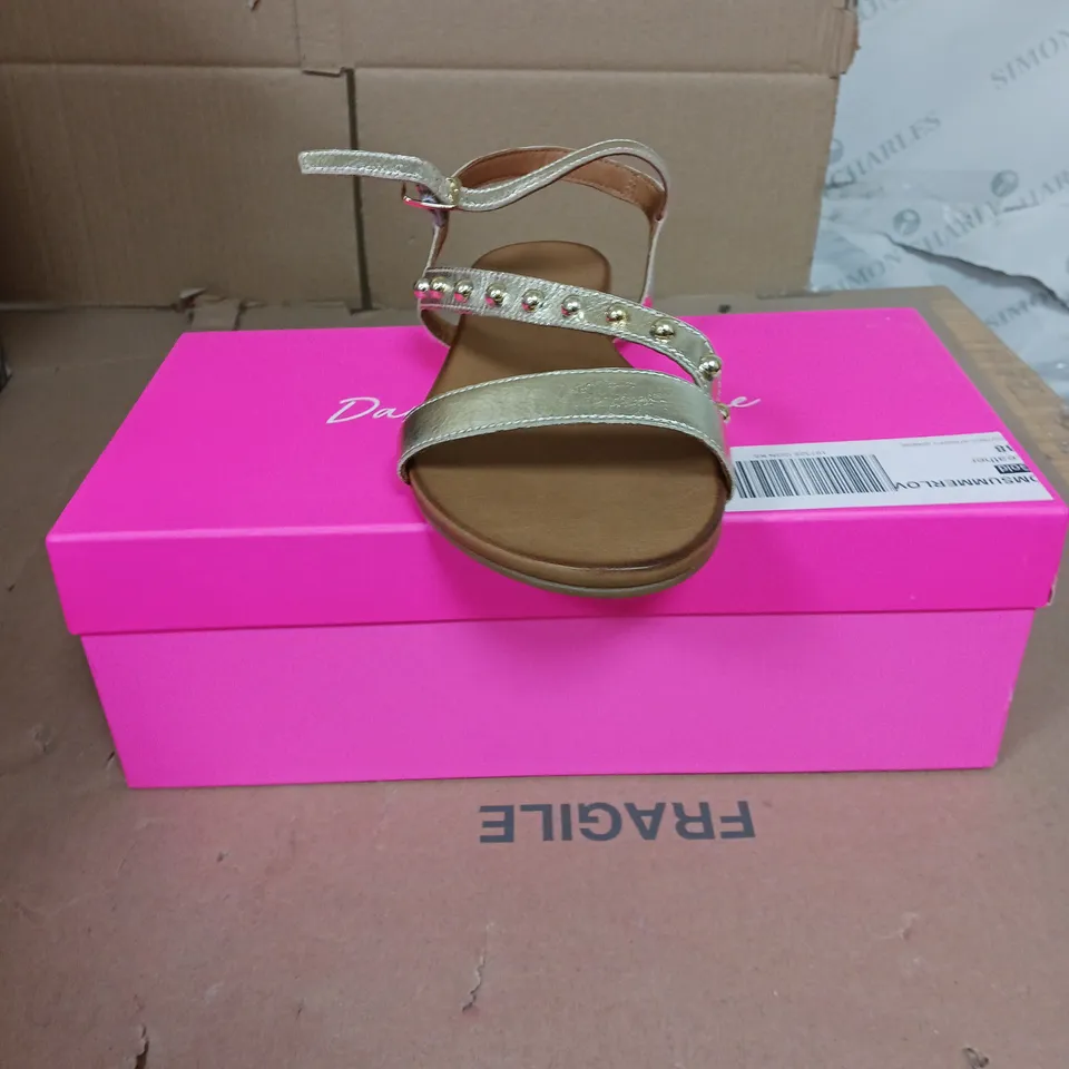 DANNII MINOGUE SUMMER LOVE SANDALS GOLD SIZE 5