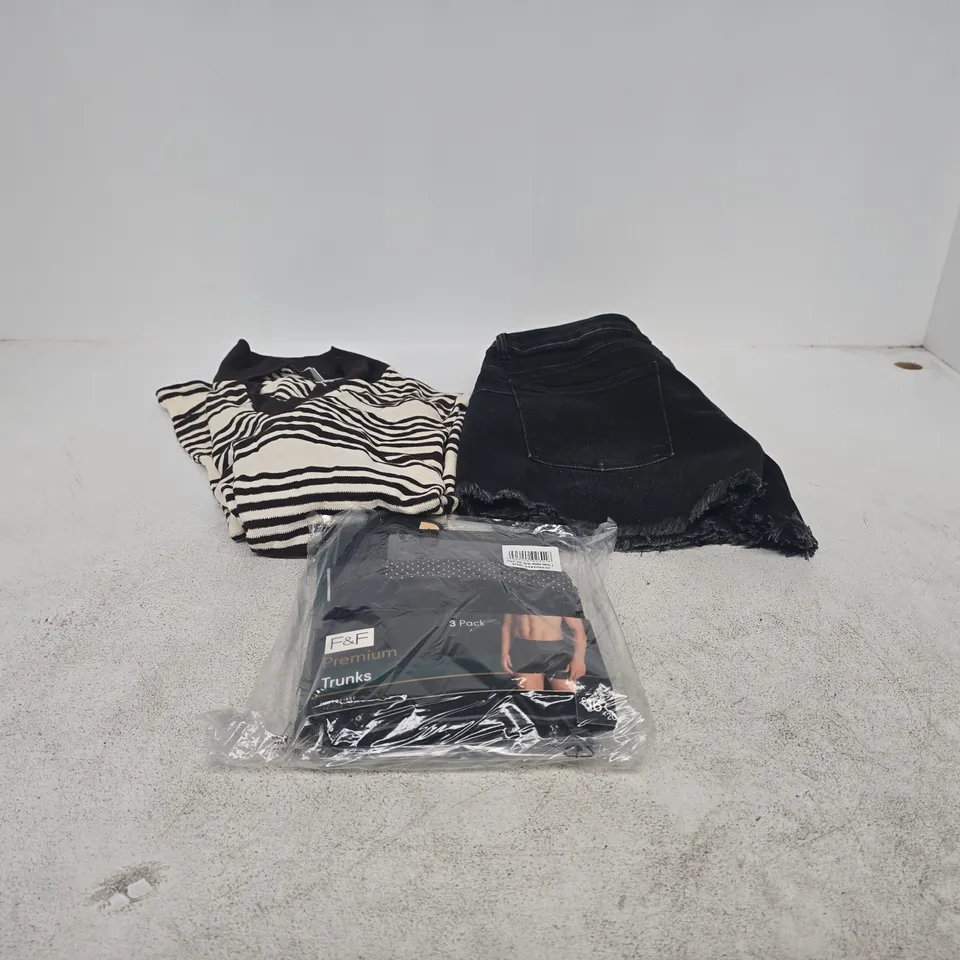 BOX OF APPROXIMATELY 30 ASSORTED CLOTHING ITEMS TO INCLUDE TOPSHOP, F&F ETC