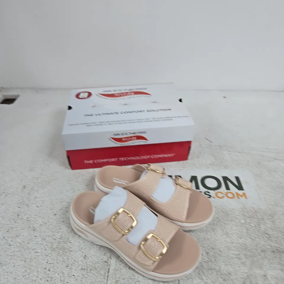 SKECHERS ARCH FIT SANDALS – BEIGE/NUDE WITH BUCKLE STRAPS (WOMEN) UK 7