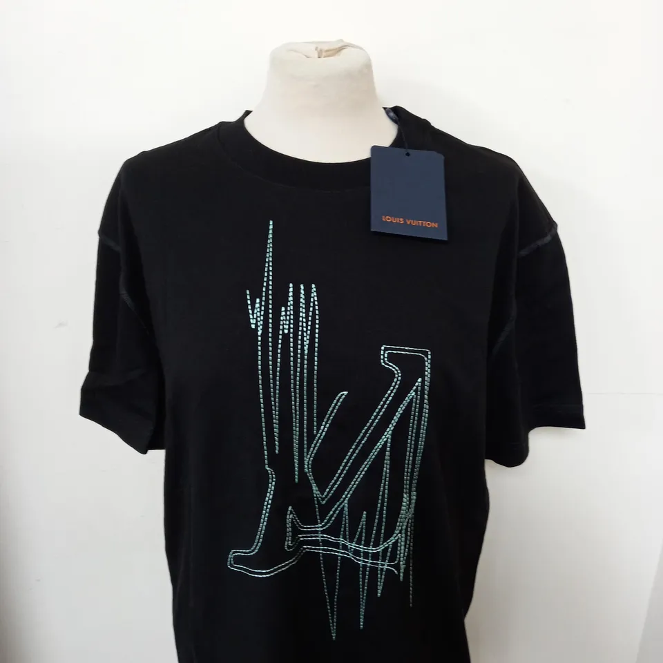 LOUIS VUITTON CASUAL T-SHIRT SIZE L