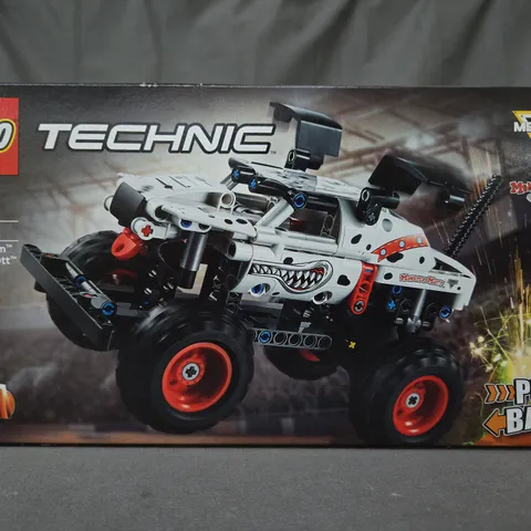 BOXED LEGO TECHNIC 42150 MONSTER JAM MONSTER MUTT DALMATIAN