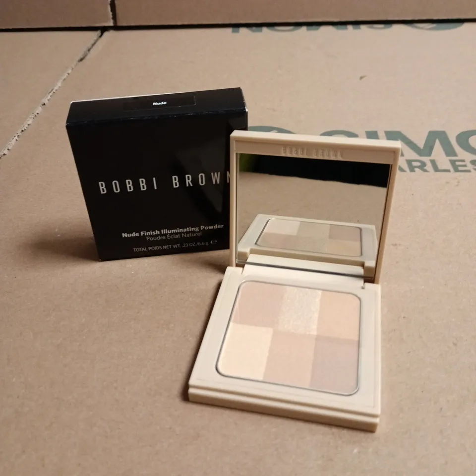 BOBBI BROWN NUDE FINISH ILLUMINATING POWDER – COMPACT