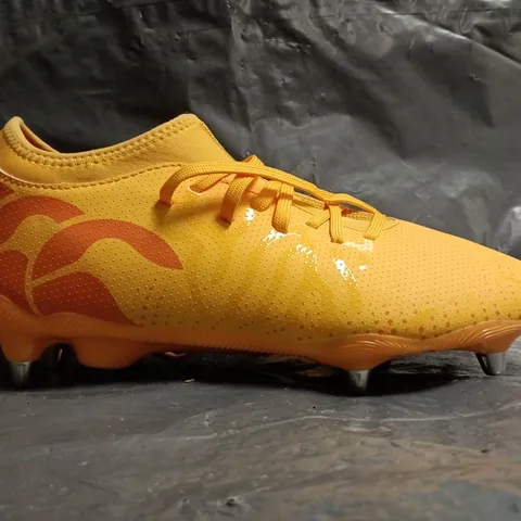 PAIR OF CANTERBURY FOOTBALL BOOTS IN YELLOW SIZE UK 8