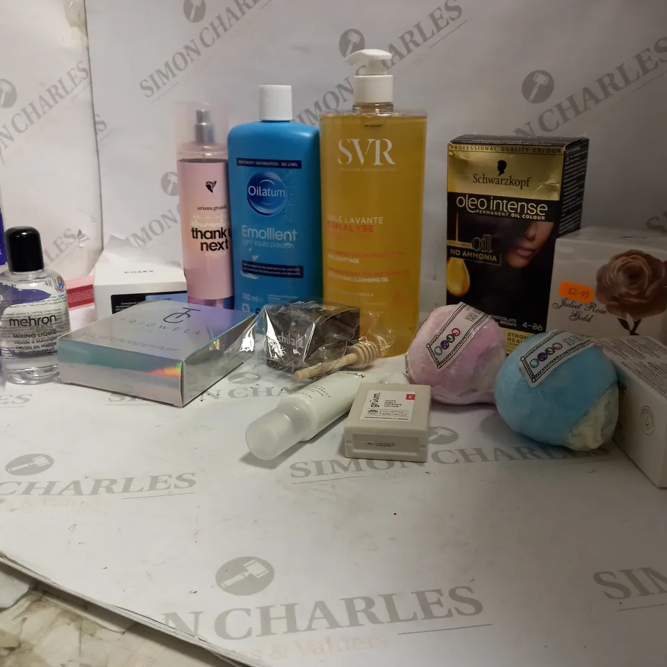 TOTE OF APPROXIMATELY 17 ASSORTED ITEMS TO INCLUDE A MEDIK8 REDNESS MOISTURISER, ANTI-IRRITATION CLEANSING OIL AND A COSRX HYALURONIC ACID INTENSIVE CREAM