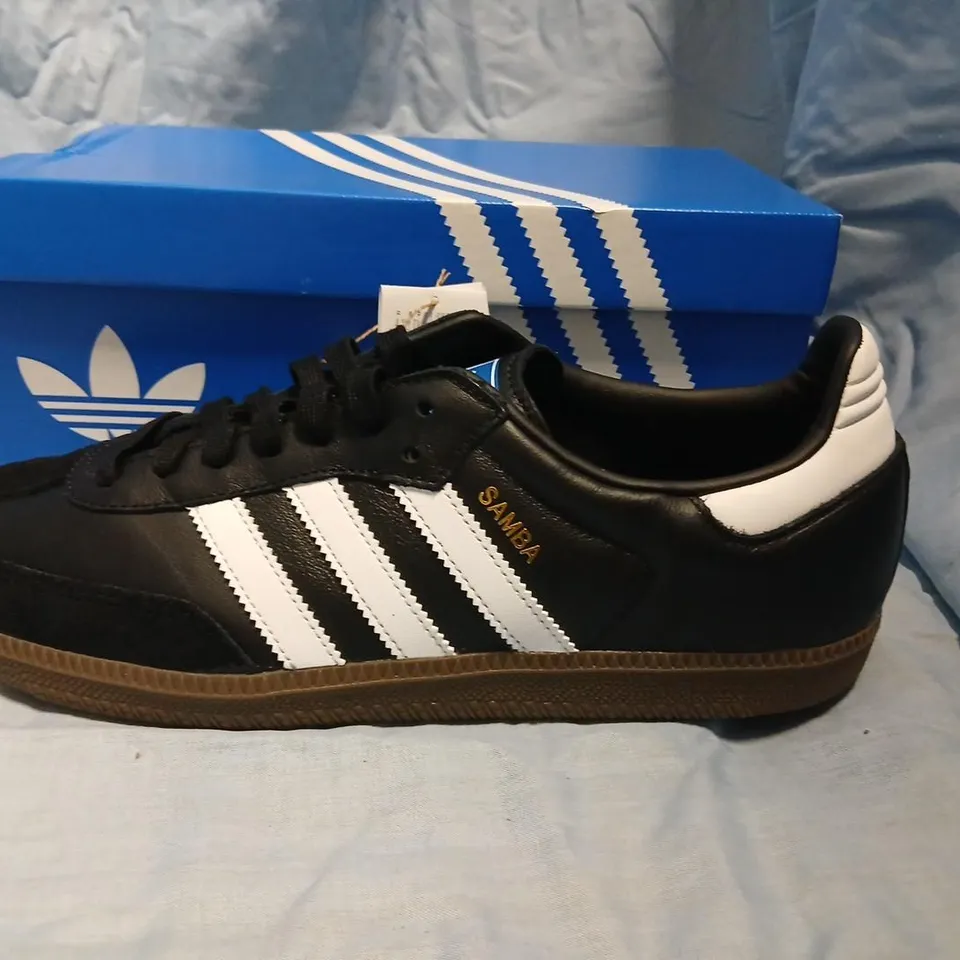 ADIDAS SAMBA OG SNEAKERS – BLACK/WHITE SIZE 9