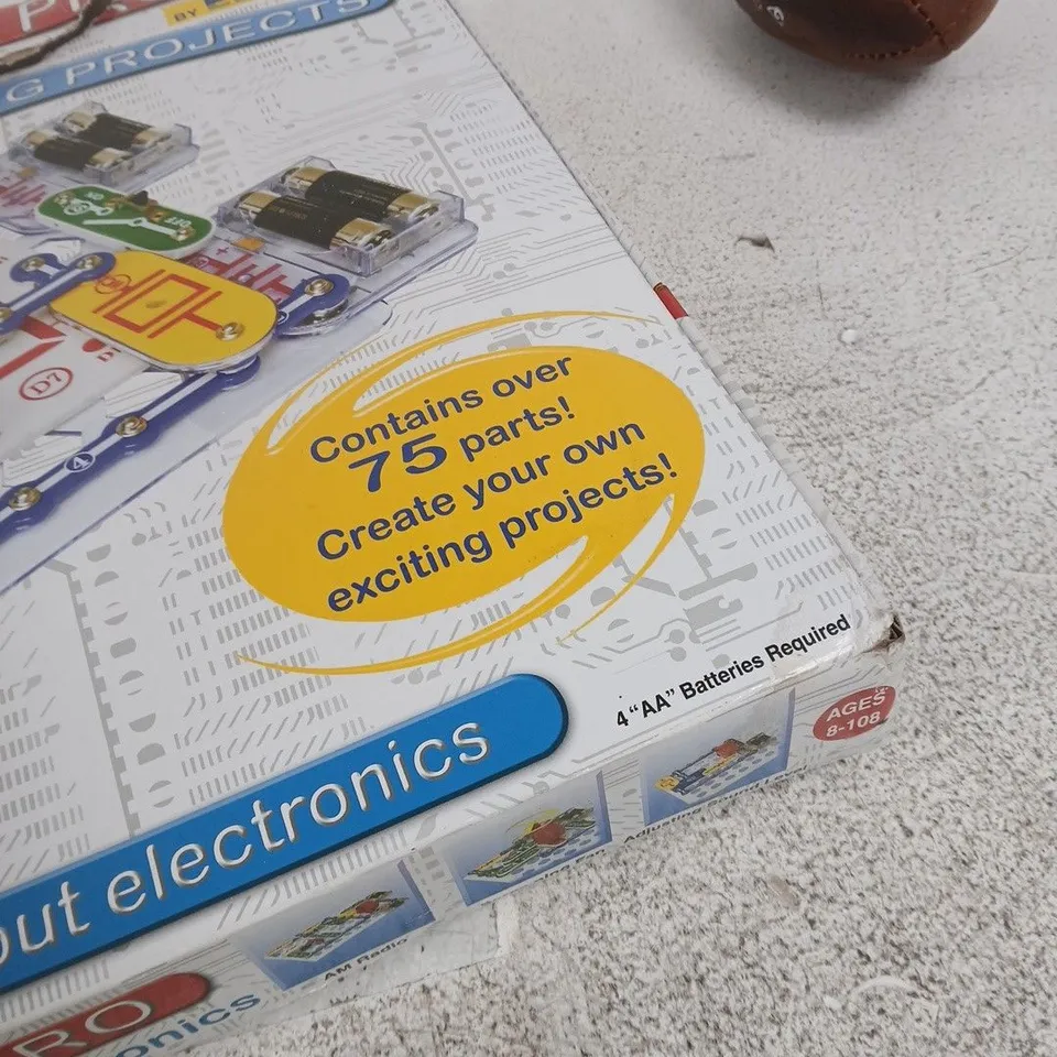 ELENCO SNAP CIRCUITS PRO ELECTRONICS LEARNING KIT - MODEL SC-500 (75+ PARTS)