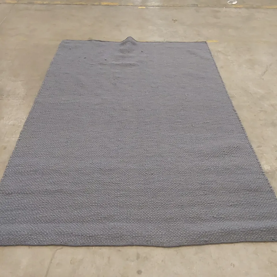 QUALITY DESIGNER AREA RUG - APPROXIMATELY 237 x 160cm