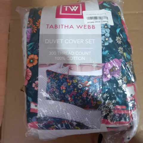 TABITHA WEBB REVERSABLE FLORAL DUVET SET - DOUBLE