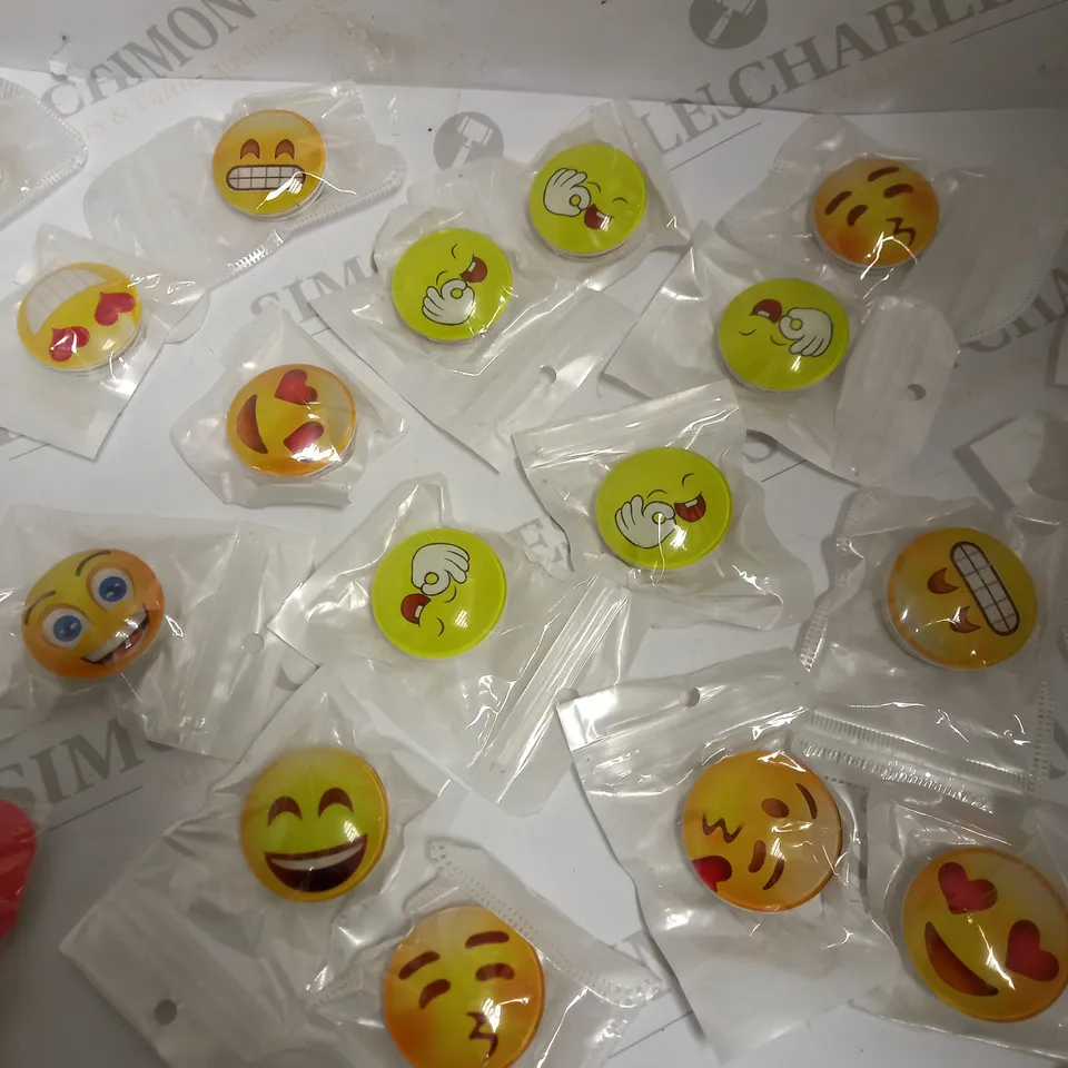 LOT OF APPROX 25 EMOJI POP SOCKETS