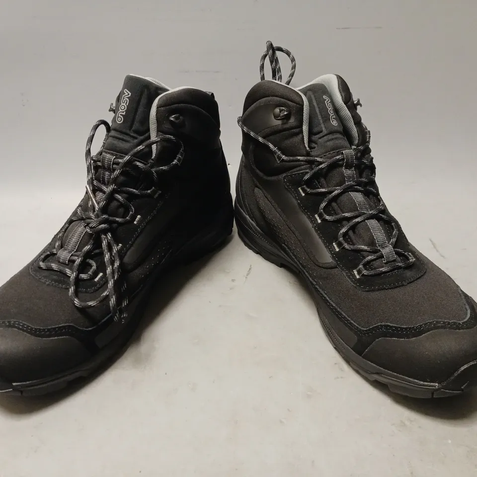 BOXED PAIR OF ASOLO ANKLE BOOTS IN BLACK UK SIZE 10