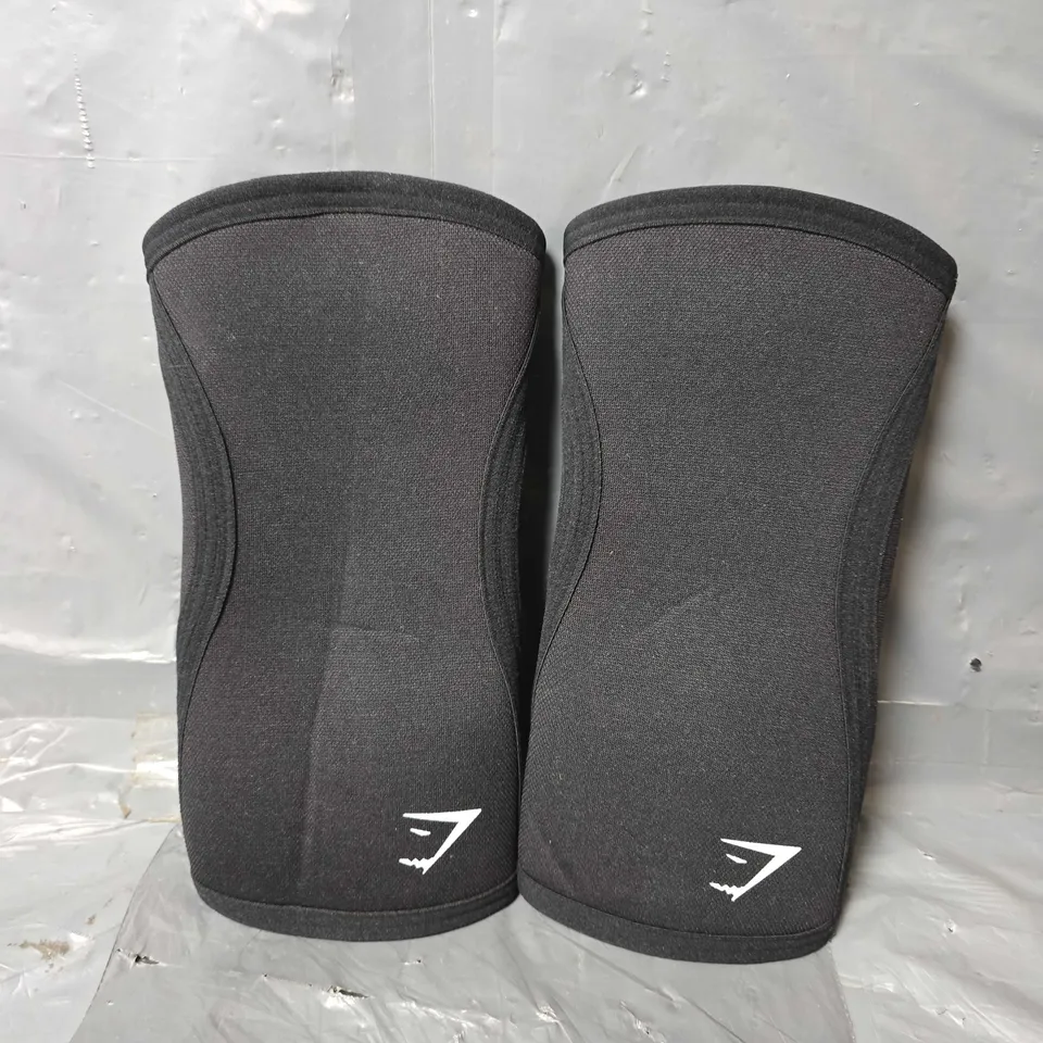 GYMSHARK KNEE SLEEVES 5MM - SMALL