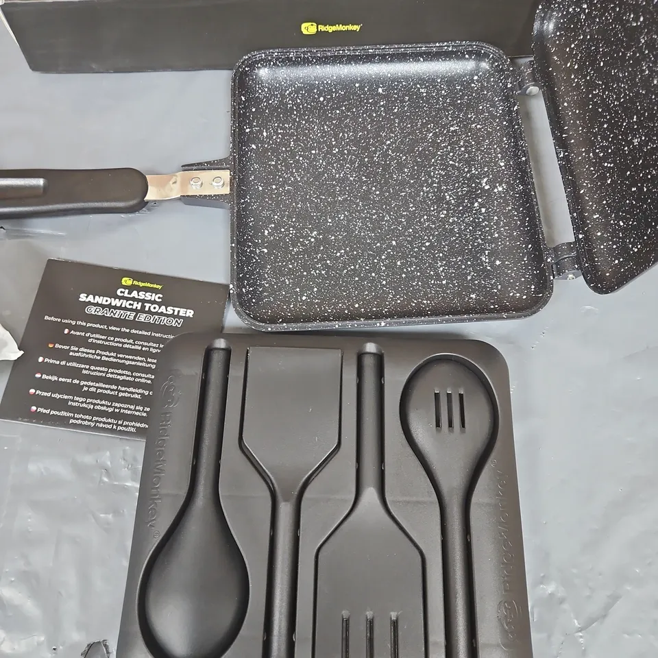 RIDGEMONKEY CLASSIC SANDWICH TOASTER GRANITE EDITION XL – CAMPING KITCHEN GADGET (BOXED)
