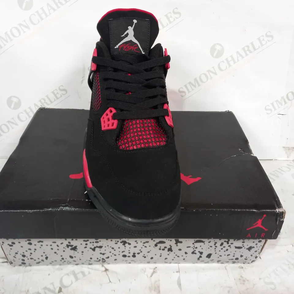 BOXED PAIR OF NIKE AIR JORDAN SHOES IN BLACK/RED UK SIZE 8