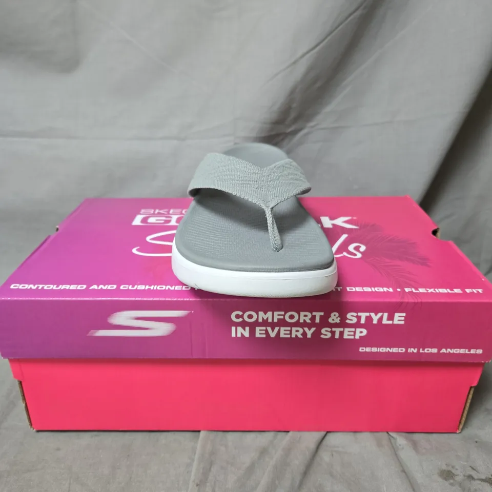SKECHERS GOWALK GREY SANDALS – SLIP-ON THONG STYLE - SIZE 7