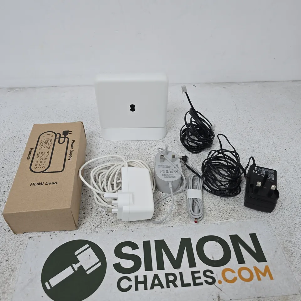 APPROXIMATELY 20 ASSORTED ITEMS INCLUDING NETBIT AC ADAPTER, EE SMART WIFI SW30A AND A TV REMOTE