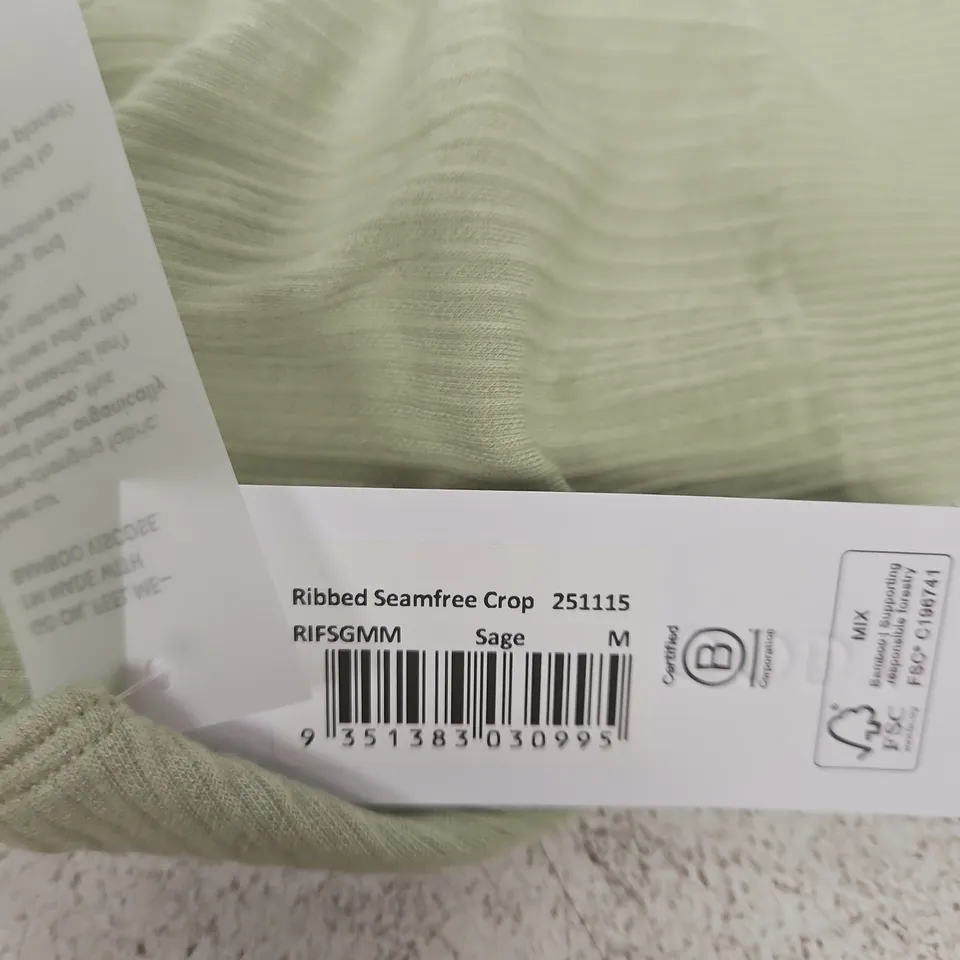 BOODY RIBBED SEAMFREE CROP TOP – SAGE – SIZE M