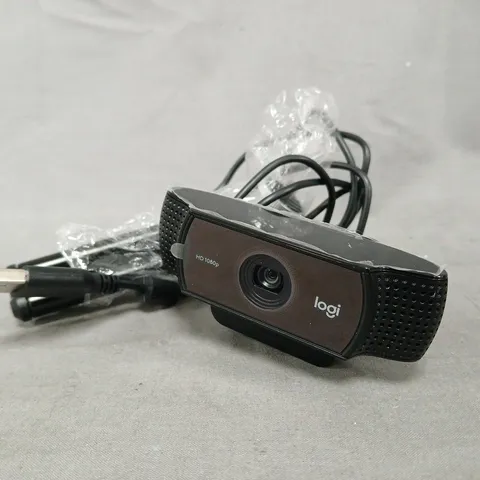 PRO STREAM WEBCAM WITH MICROPHONE