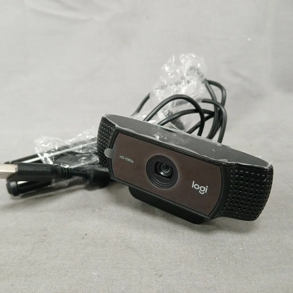 PRO STREAM WEBCAM WITH MICROPHONE