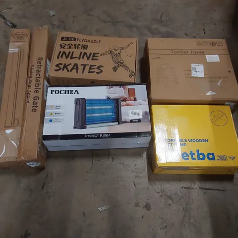 PALLET OF ASSORTED ITEMS INCLUDING: RETRACTABLE SAFETY GATE, PORTABLE WOODEN PET RAMP, INSECT KILLER, INLINE SKATES, TODDLER TOWER ECT