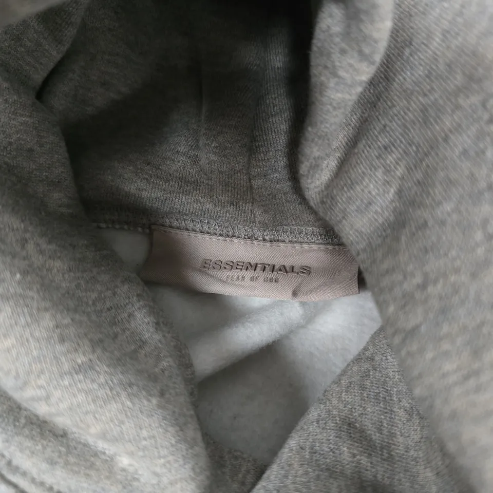 ESSENTIALS FEAR OF GOD HOODIE BACK PRINT HOODIE IN GREY - LARGE