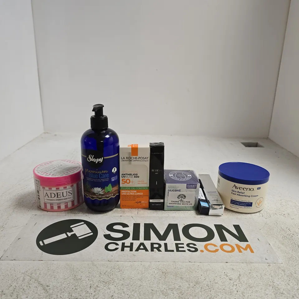 TOTE OF APPROXIMATELY 15 ASSORTED BEAUTY ITEMS INCLUDING AVEENO SKIN RELIEF FAST ABSORBING CREAM, LANCOME HYPNOSE WATERPROOF MASCARA AND ELAIMEI SILICONE SCAR SHEETS