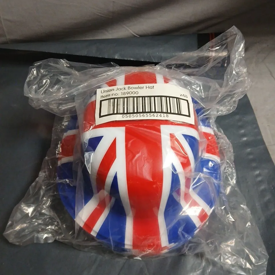 PACK OF 48 UNION JACK BOWLER PARTY HATS