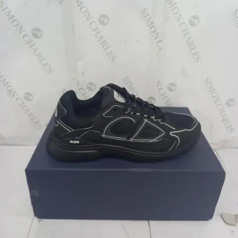 BOXED DIOR B30 SNEAKER SIZE UNSPECIFIED