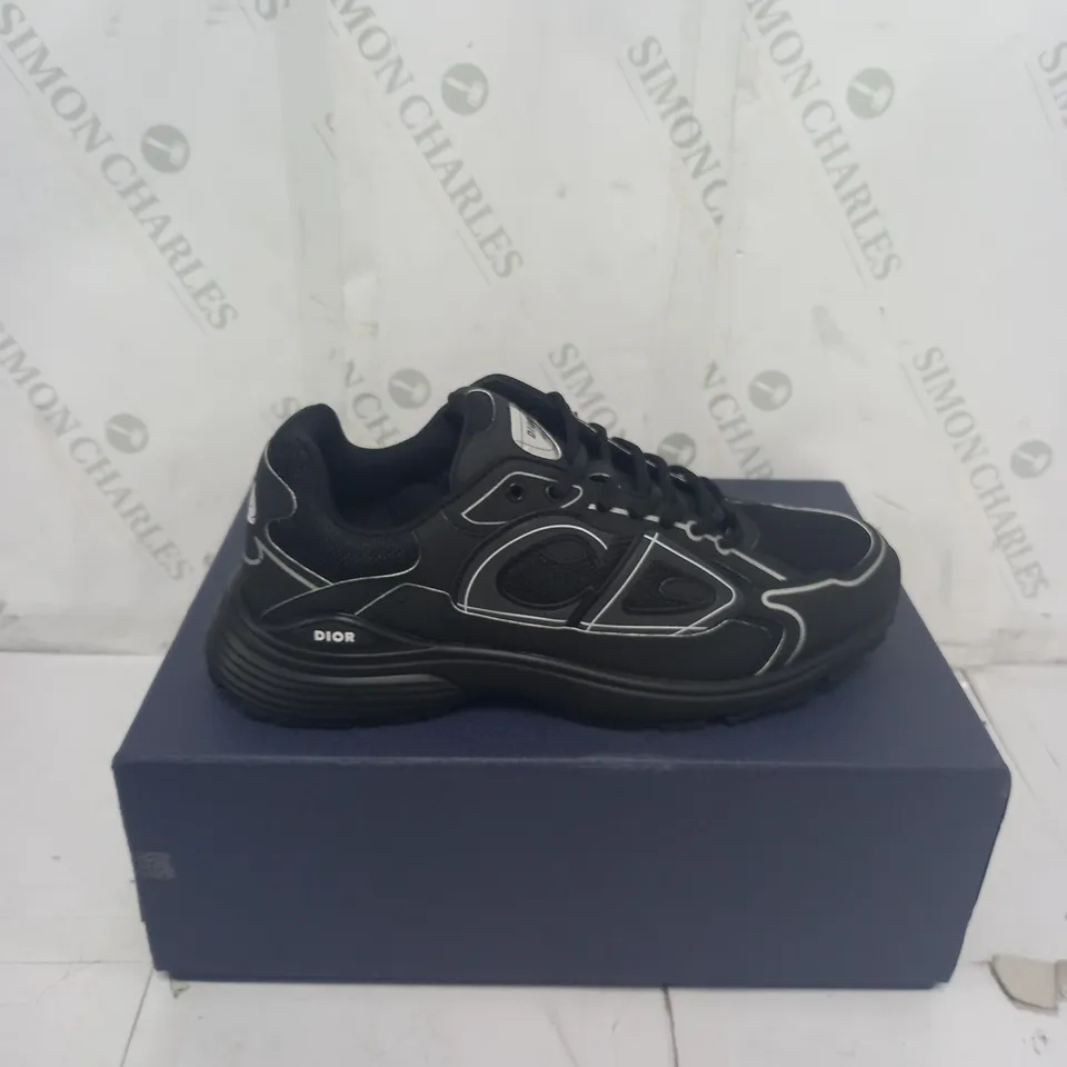 BOXED DIOR B30 SNEAKER SIZE UNSPECIFIED 