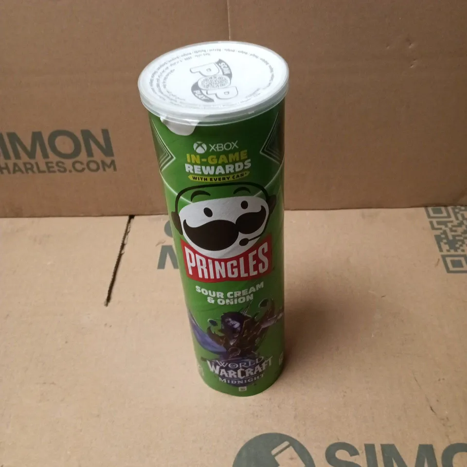 APPROXIMATELY 15 ASSORTED FOOD & DRINK ITEMS INCLUDING PRINGLES SOUR CREAM & ONION AND TAMARIND CONCENTRATED PASTE 