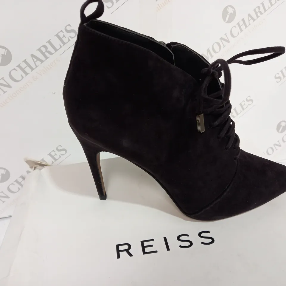BOXED REISS SUEDE CHOCOLATE BOOT HEELS - SIZE 7