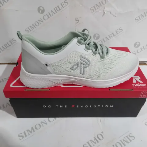 BOXED PAIR OF RIEKER REVOLUTION SOFT SHOES GREEN UK SIZE 7.5